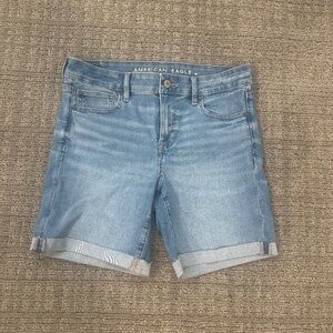 Women’s size 10 American Eagle shorts